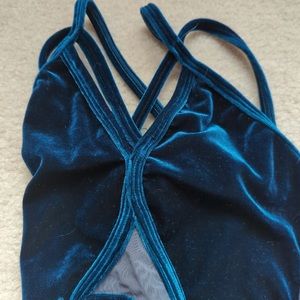 5dancewear youth large velvet leotard with mesh back FIVE Dancewear